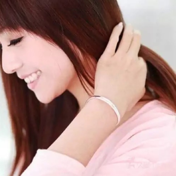 Sterling Silver plain flat open-mouth bangle - Picture 2 of 7